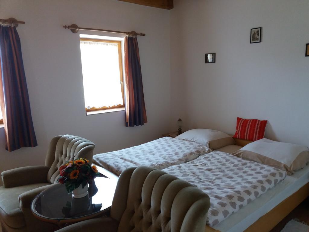 Orbán vendégház Hostal Kovagoors Exterior foto