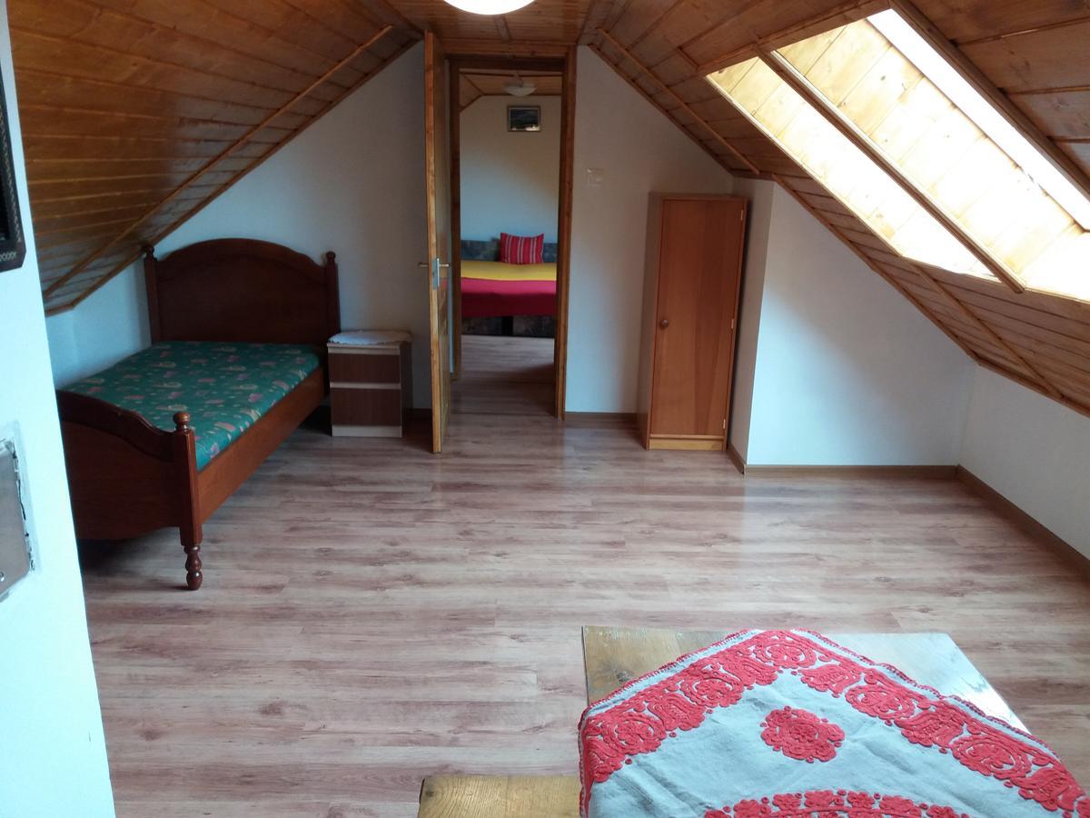 Orbán vendégház Hostal Kovagoors Exterior foto